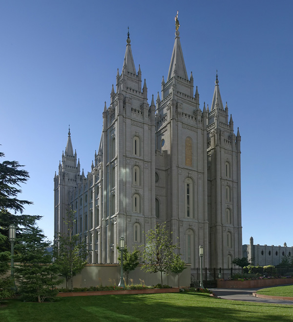http://www.allcountries.org/photos/united_states/mormon_temple_salt_lake_city_utah_usa_photo_wiki.jpg