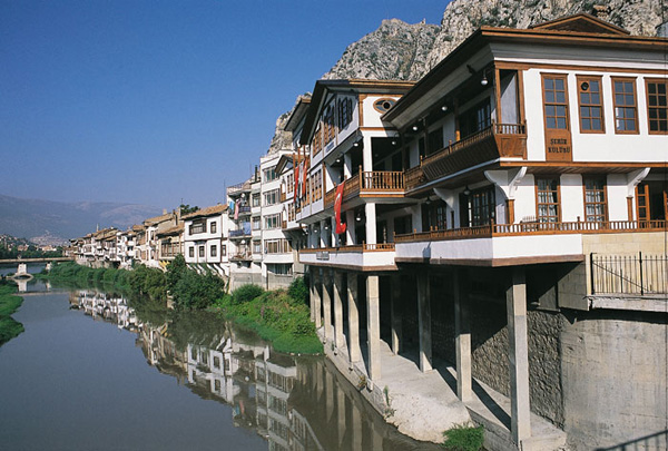 Yaliboyu houses, Amasya, Turkey photo