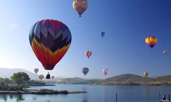 Temecula Valley Baloon Festival, California, United States photo